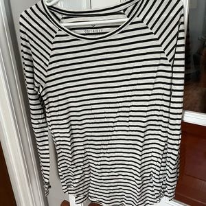 American Eagle long sleeved shirt